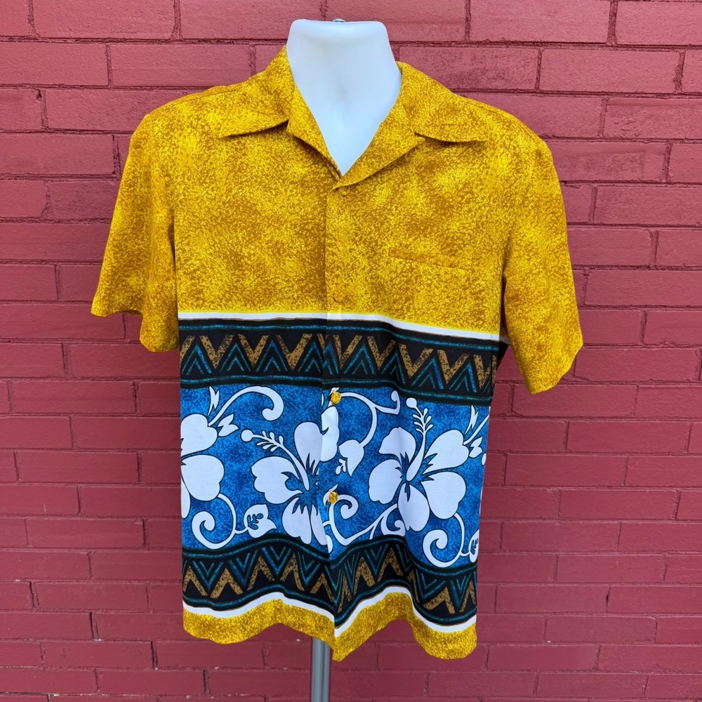 Vtg 70s MaliHini Hawaii Mens Shirt Large Button Up Aloha Floral Gold